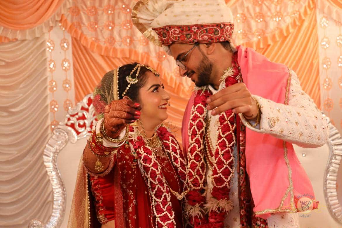 Nirav Kakkad & Komal Rachchh - WeddingPointIndia matrimonial success story - Happy Indian couple